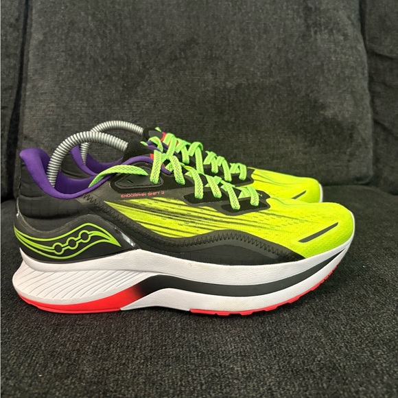 Size 9.5 - Saucony Endorphin Speed 2 ViZiPRO W - Picture 1 of 7